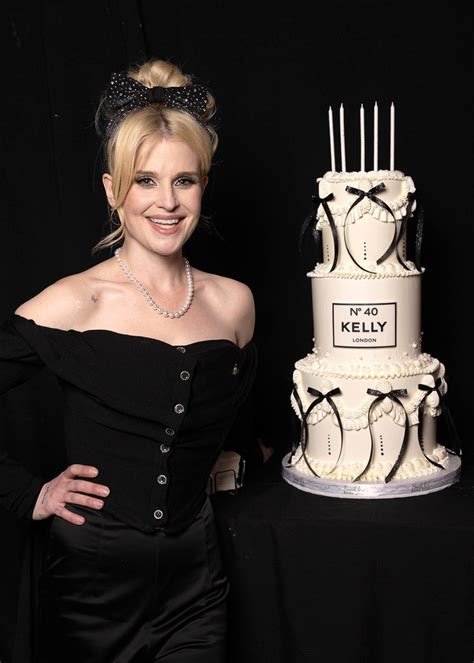 kelly osbourne chanel green|Kelly Osbourne celebrates her 40th birthday with a lavish.